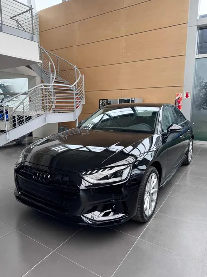 Audi A4 Advanced 2.0 190cv