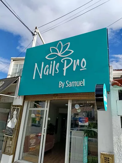 Se Vende Spa De Uñas Equipado Y Con Clientela Fija