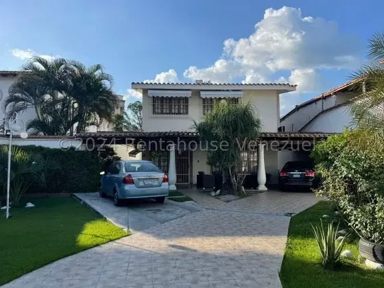 Estupenda Casa Quinta En Venta 615 Mts2 Urb Barrio Sucre Zona Norte Maracay 24-27416 Hc