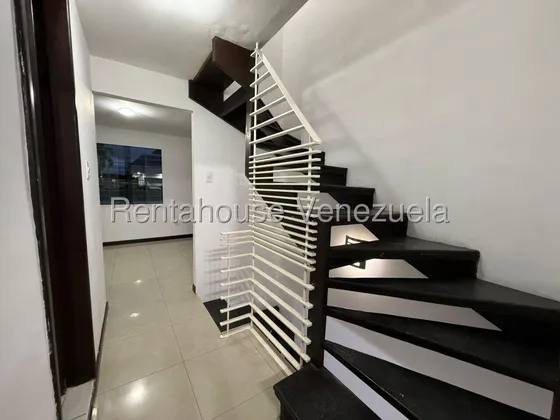 Casa 3 Niveles Alquiler En Urb La Riberena Cabudare,lara Mp
