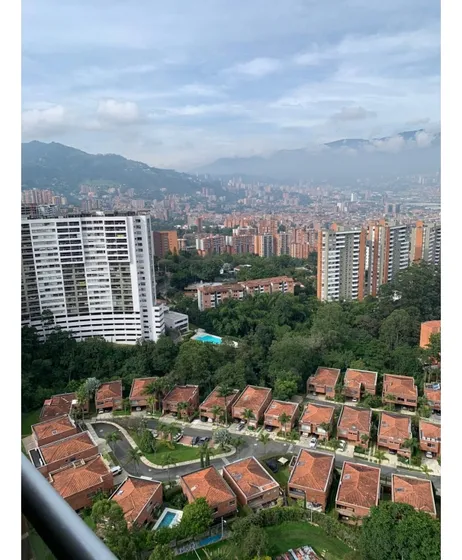 Apartamento Para La Venta. Envigado, Benedictinos.