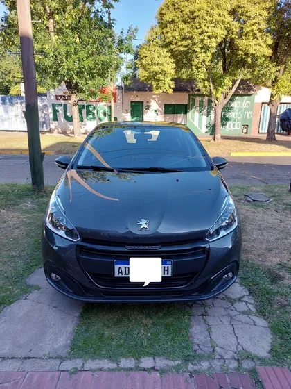 Peugeot 208 1.6 Allure