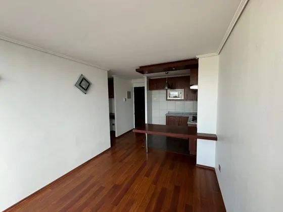 Se Arrienda Departamento 2 Dormitorios Y Estacionamiento 