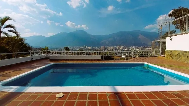 560m2 Terreno Y 514m2 Construccion En Colinas De Los Ruices Extraordinaria Casa En Urbanización Cerrada Con Doble Vigilancia 24/7 . Mls#24-24748