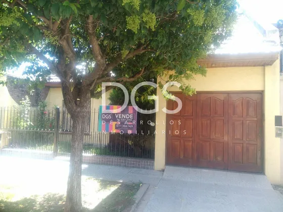 Casa 5 Ambientes En Venta En Banfield