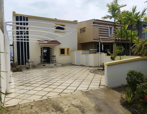Casa Bote Aquavillas Pto. La Cruz 210m2 | Muelle Propio. Plc-1224
