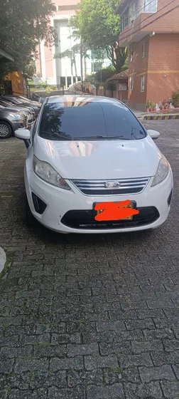 Ford Fiesta 1.6 Sportback Mecánica