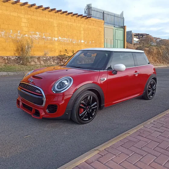 Mini John Cooper Works 2.0 Hot Chilli At