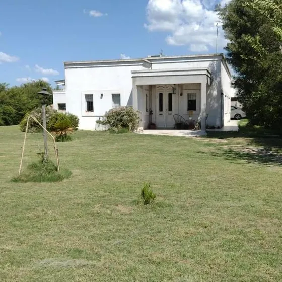 Quinta En Venta - 3 Dormitorios 1 Baño - 22mts2 - Pehuajó 