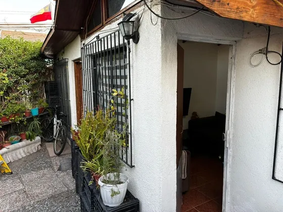 Casa En Venta De 2 Dorm. En San Bernardo