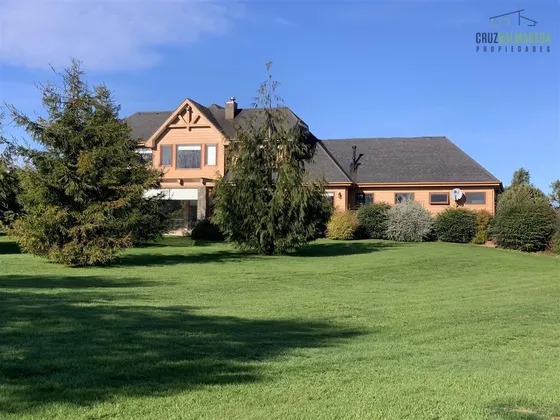 Casa En Venta De 4 Dorm. En Puerto Varas, Los Graneros