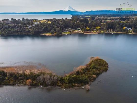 Casa En Venta De 10 Dorm. En Puerto Varas