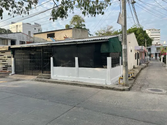 Casa En Esquina En Venta,cartagena De Indias, Sector Bomba Del Amparo, Bolivar
