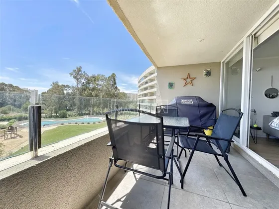 Departamento En Venta De 2 Dorm. En Papudo