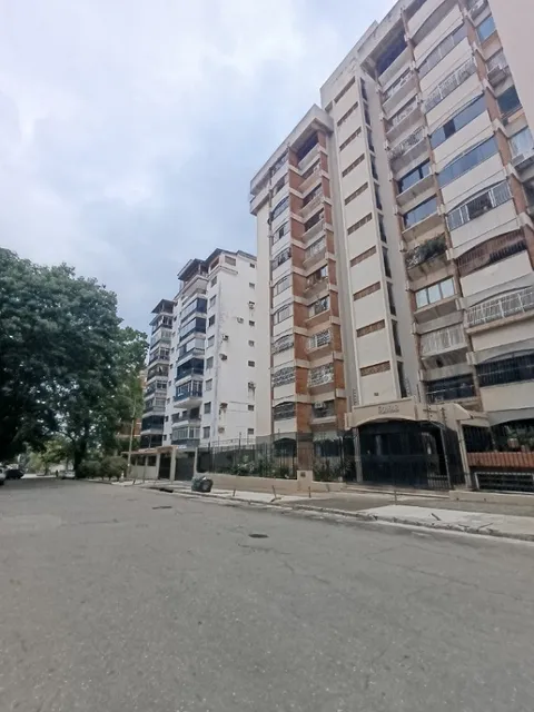 Apartamento En Venta Residencias Domar Urbanizacion Trigal Norte Valencia. St