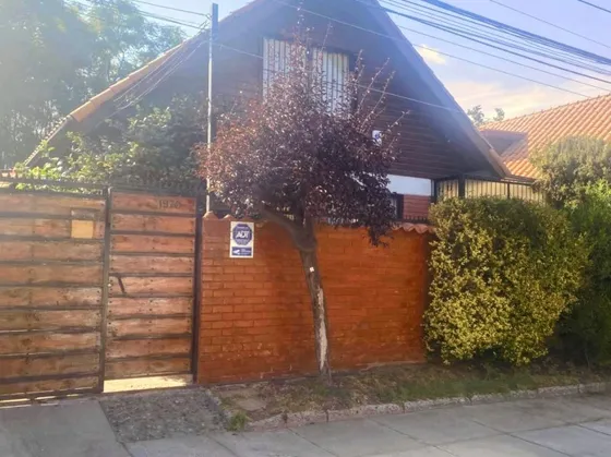 Amplia Casa 5d 3b 3e 1b Barrio Con Alta Seguridad