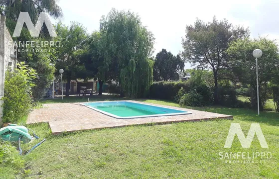 Casa Quinta - Venta -  Monte Grande - Esteban Echeverria