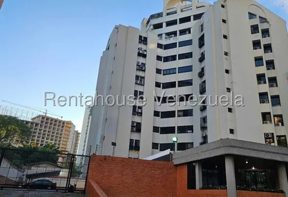 Luis Quiroz Vende Apartamento Los Mangos Valencia. Planta 50% Vigilancia 24/7 Lq 25-11362