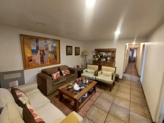 Casa En Linares Frente A Parque 5 Dormitorios (116208)