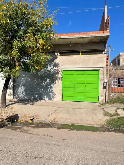 Depósito En Venta - 2 Baños - Gonzalez Catan
