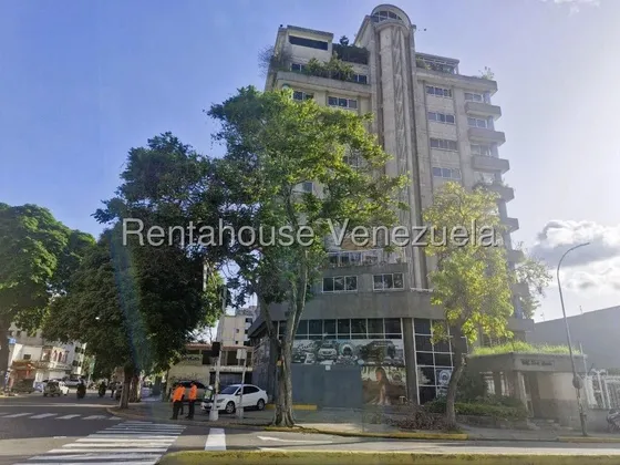Ana Torres. Apartamento En Venta 26-555 En Santa Mónica