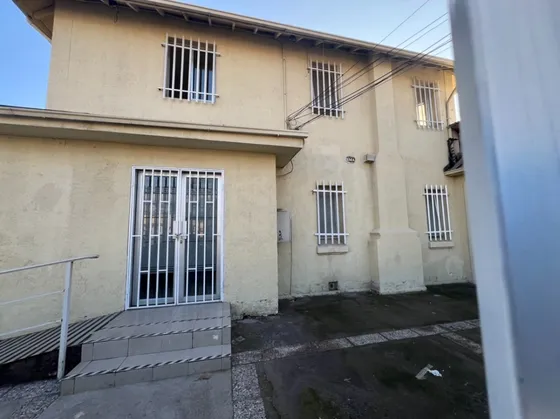 Se Arrienda Bodega Con Amplias Oficinas
