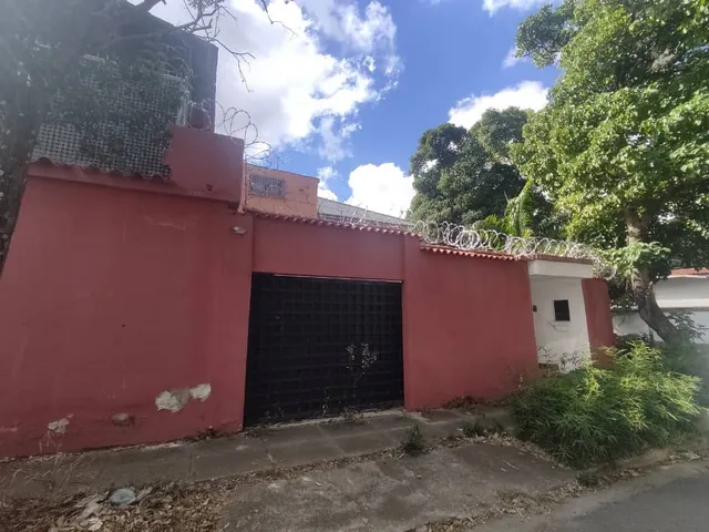 Venta De Potencial Casa - Quinta Ubicada En La Urbanización Montalban I. Fr