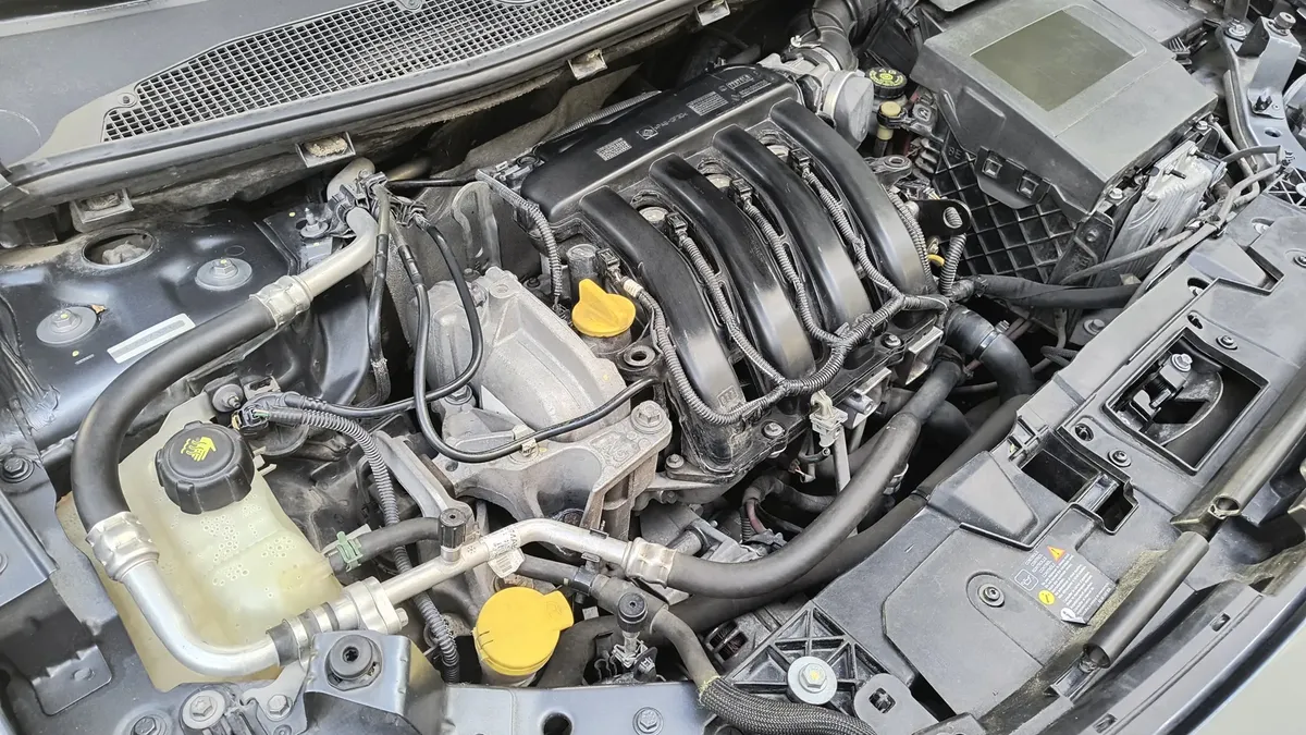 Renault Fluence 1.6 Confort Plus 110cv518070342894888961