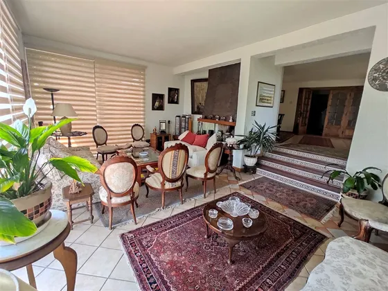 Casa En Venta De 3 Dorm. En Las Condes