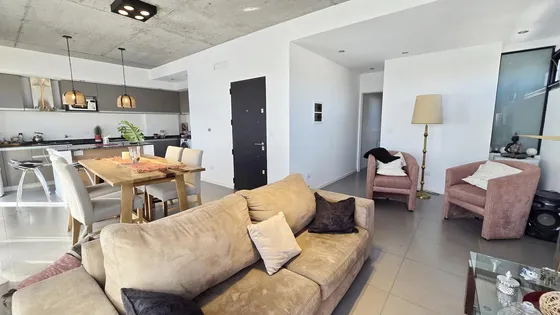Venta Departamento 4 Ambientes Con Cochera En Bernal