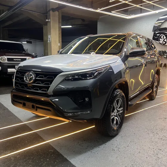 Toyota Fortuner Ex.r