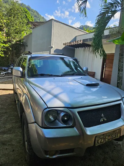 Mitsubishi L200 2.5 Sport Hpe Cab. Dupla 4x4 Aut. 4p