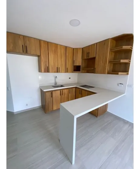 Espectacular Apartamento De Primer Nivel En Venta Con Lindos Acabados.
