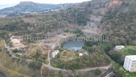Terreno En Venta En El Encantado 64000 Metros