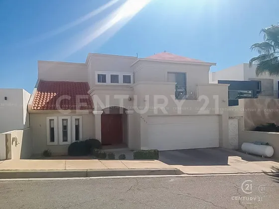 Casa En Renta En Rincones De San Francisco, Chihuahua, Chih.
