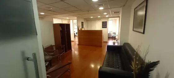Oficina Amoblada De 4 Priv Y Sala Reunión (95517)