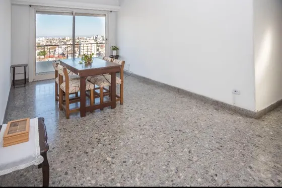 Departamento De 3 Amb. En  Villa Del Parque