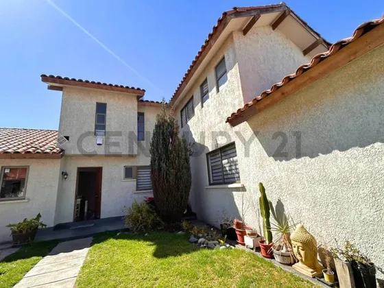 Vendo Casa De Dos Pisos En Rosario De Peñuelas