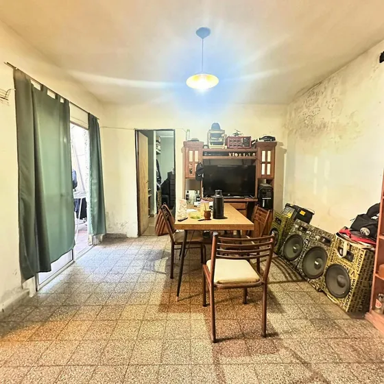 Venta Departamento De Pasillo De 1 Dormitorio Sometido A Ph En Barrio Arroyito