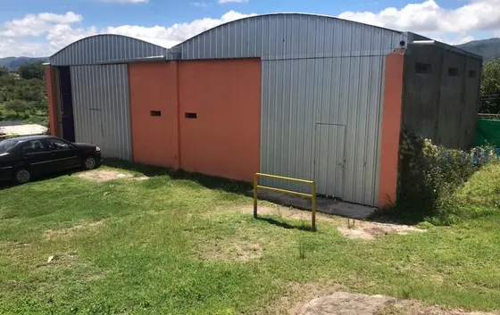 Venta De  Amplio Galpon En Cosquin. Ref V1763