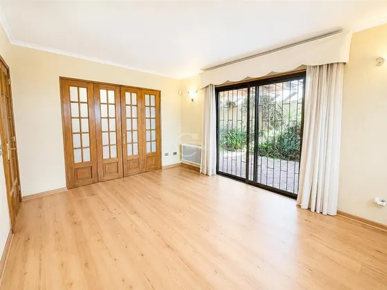 De 1 Piso, 3 Dorm. A 2 Cuadras Del Colegio Calasanz.ñuñoa