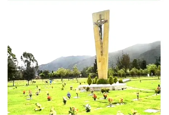 Lote Doble Jardines Del Recuerdo Sin Servicios