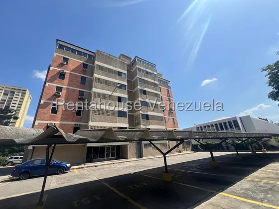 María Valera Alquila Espacioso Y Moderno Apartamento Al Este De Barquisimeto, Cerca A Panaderías, Farmacias, Moderna Cocina, Cómodas Habitaciones, Área De Servicio, Seguridad 24/7, Hermosa Piscina.