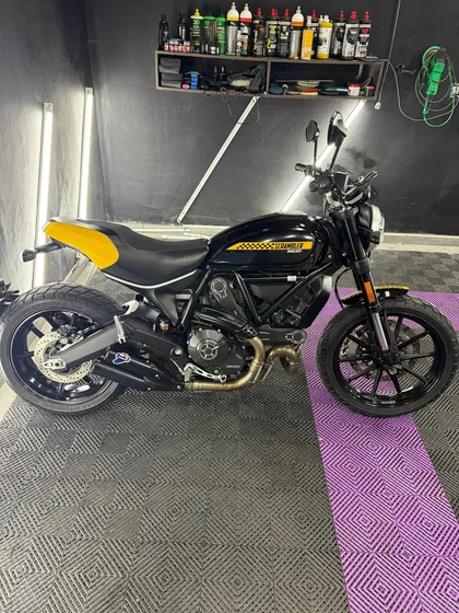 Ducati Scrambler Full Throttle 800. 2018. Impecable Estado.