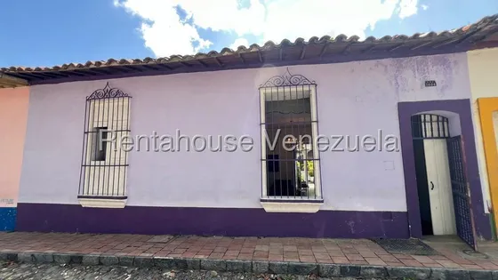 Casa Colonial En Venta En Petare ( 25-23638) Hairol Gutierrez106