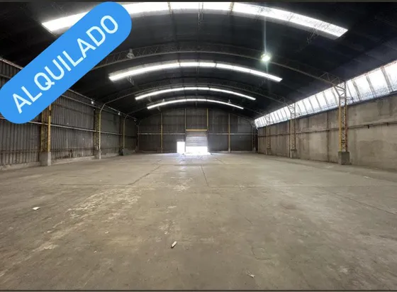 Depósito De 1400 M2 Cubiertos En 1 Planta
