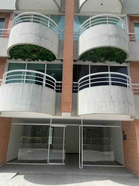Venta Apto. Remodelado, En Santa Fe Del Sur, Baruta, Edif. Nuevo . Inf. Ma. Fda. Varela