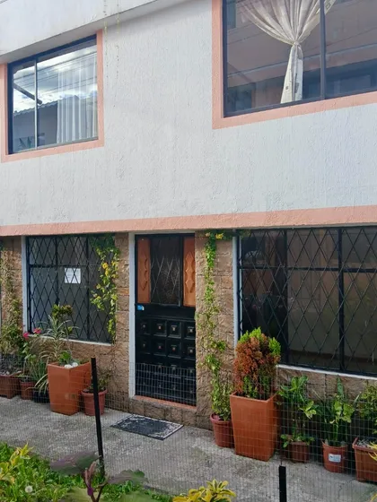  Arriendo Cómodo Departamento En Conjunto Habitacional