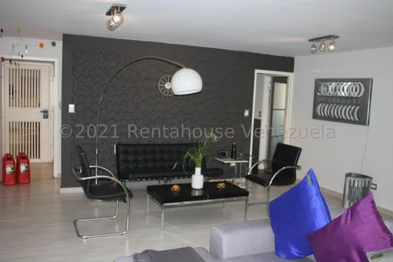 Jg Cod Flex 25-20052 Se Alquila Bello Y Actualizado Apartamento 4 Habitaciones  En Quinta Altamira El Marques, Negociable