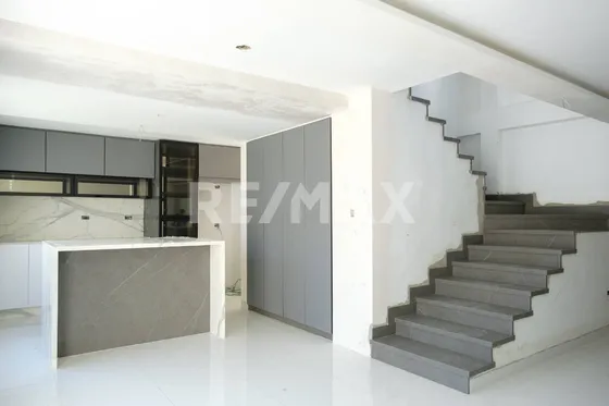 Meb Venta Casa Con Piscina A Estrenar Calle Cerrada El Bosque Valencia 242087